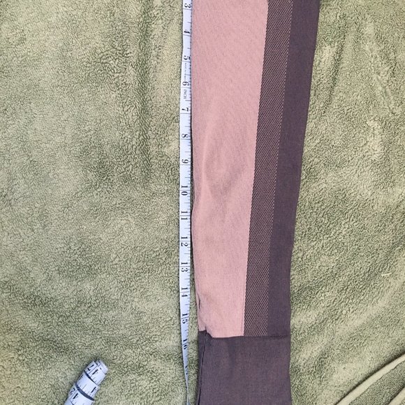 Like New Lululemon Ebb to Train Jacket Chrome 6 - Picture 8 of 15